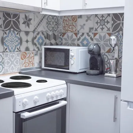 Downtown Nest With Balcony شقة
