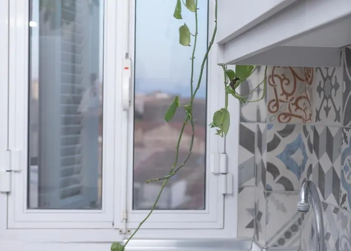 Downtown Nest With Balcony Appartamento